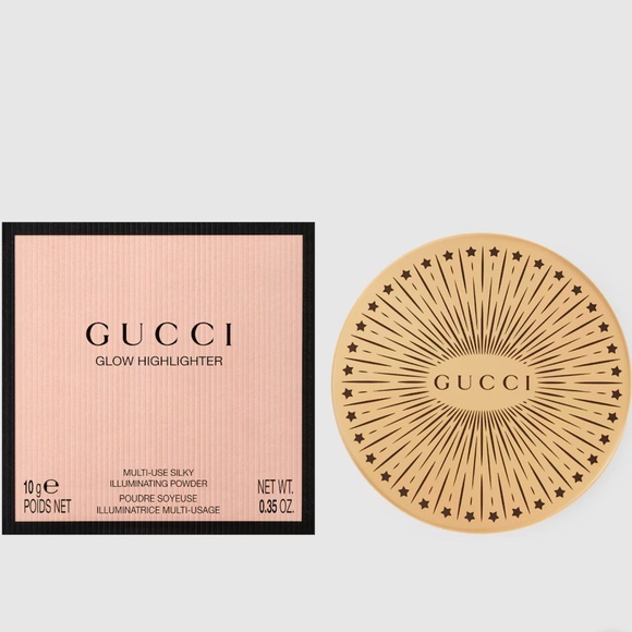 Gucci Glow Highlighter Pressed Powder in Frosted Lilac. - Picture 10 of 12